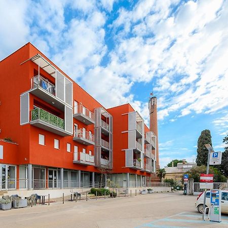 Apartment Ares 13 In Umag Center Exteriör bild