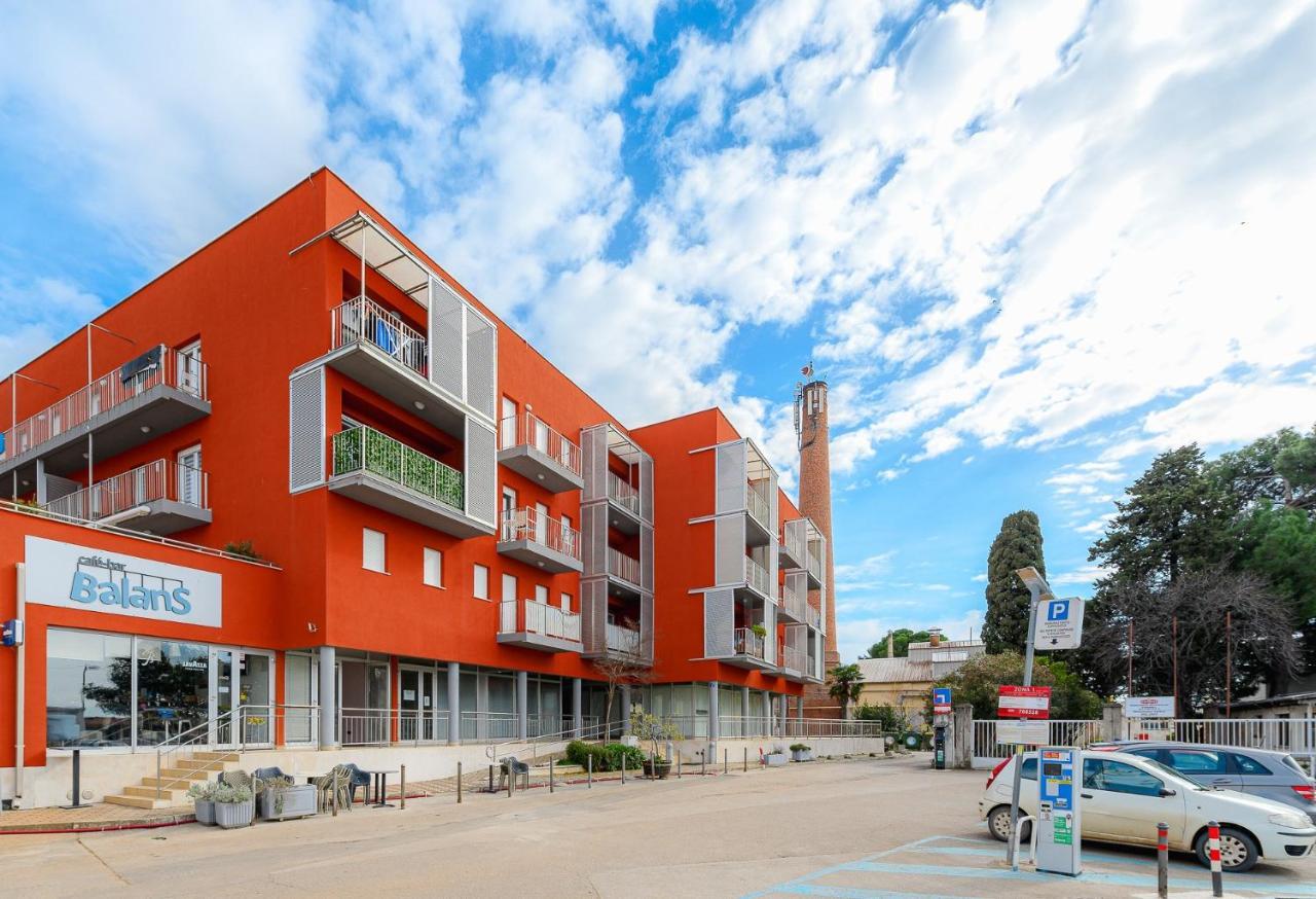 Apartment Ares 13 In Umag Center Exteriör bild